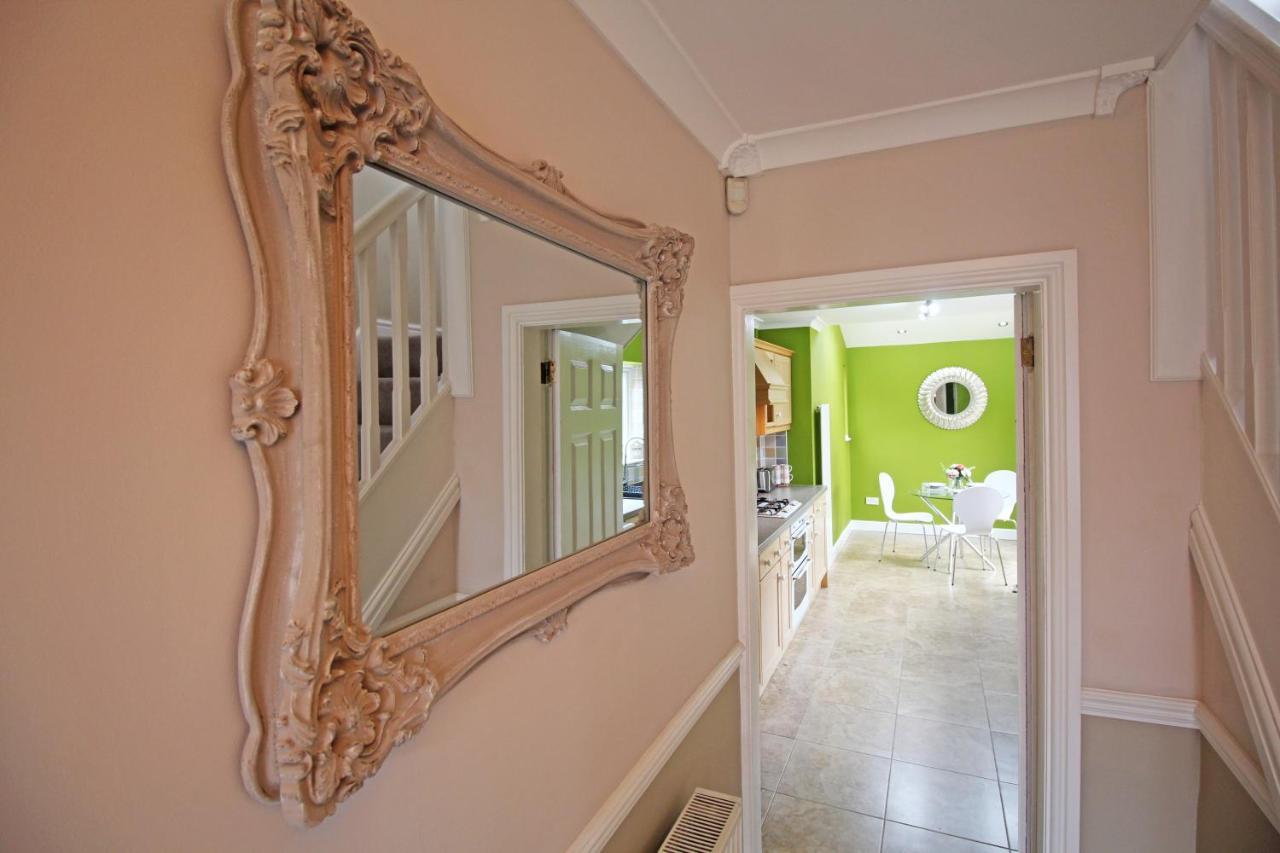 Queens Road - Luxury Spacious Home In Chester Christleton Buitenkant foto